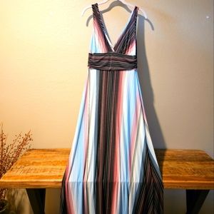 Body Central polyester spandex multi-color long summer dress size Small
